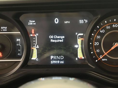 Used 2025 Jeep Wrangler Unlimited Sahara AWD/4WD image 22