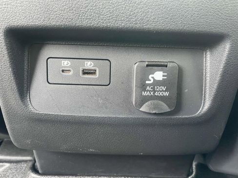 Used 2022 Nissan Frontier SV AWD/4WD image 11