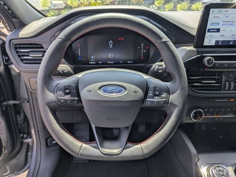 Used 2025 Ford Escape ST-Line AWD/4WD image 18
