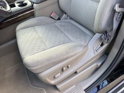 Used 2019 Chevrolet Tahoe LS image 16