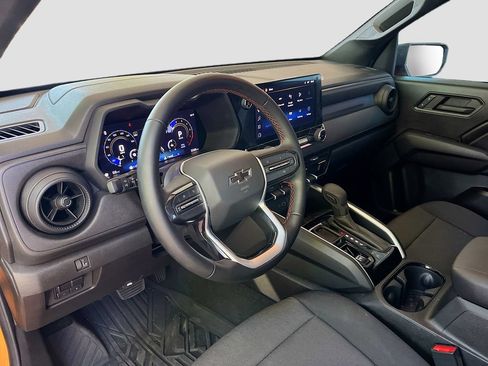 Used 2025 Chevrolet Colorado W/T w/ WT Custom Package RWD image 9