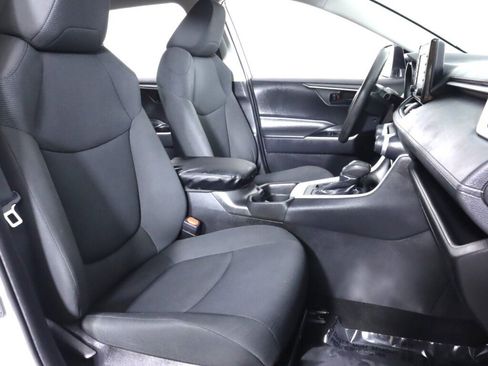 Used 2021 Toyota RAV4 LE image 35