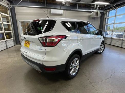Used 2017 Ford Escape SE AWD/4WD image 5