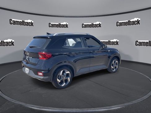 Certified 2022 Hyundai Venue SEL FWD image 7