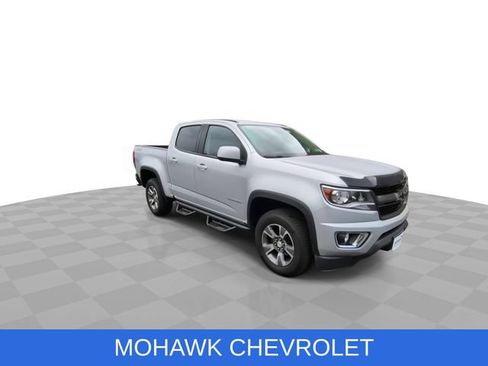 Used 2015 Chevrolet Colorado Z71 AWD/4WD image 2