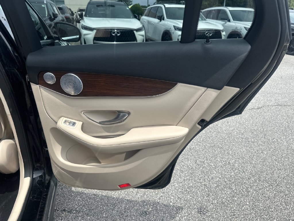 Used 2020 Mercedes-Benz GLC 300 image 16