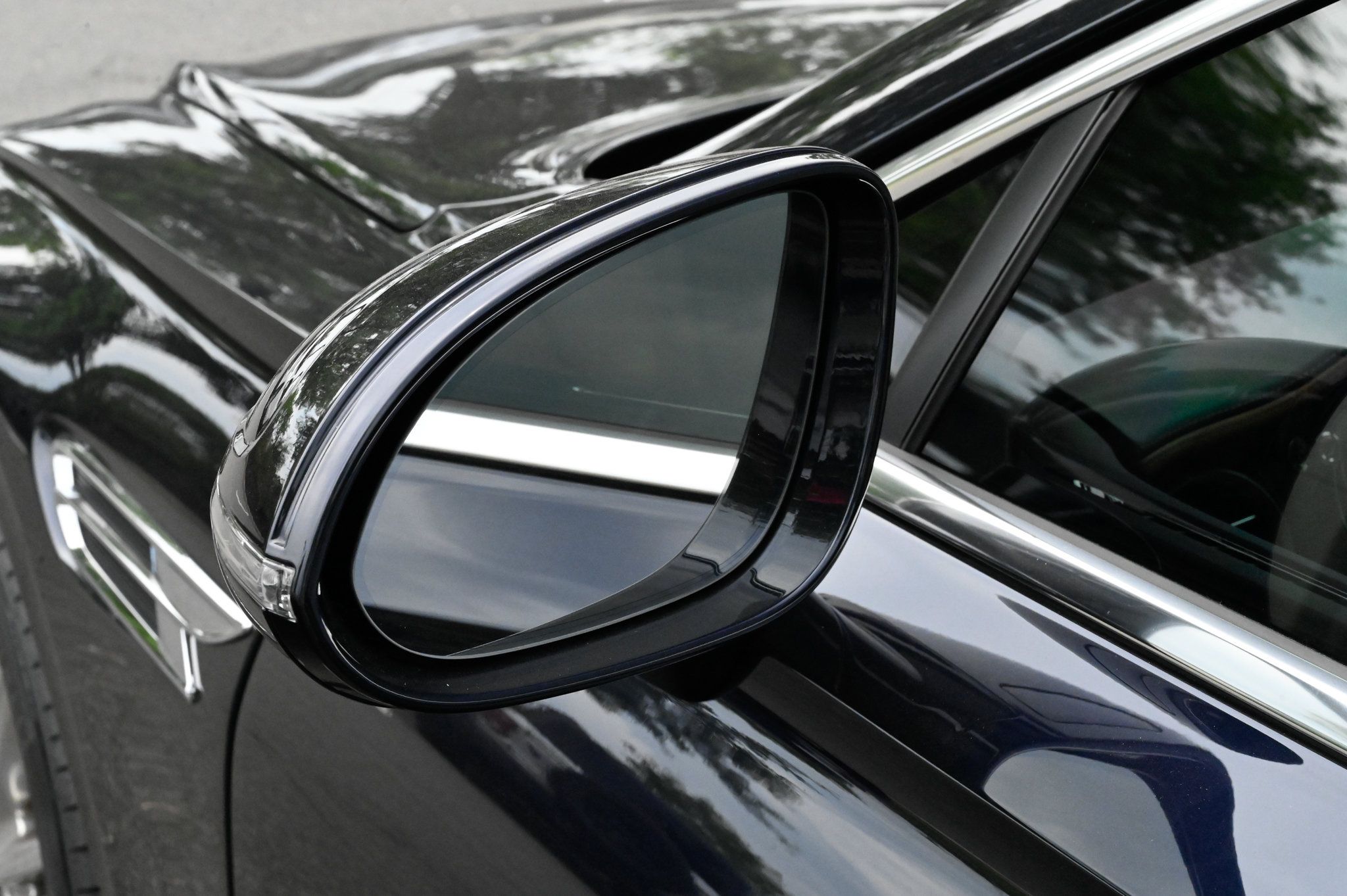 Used 2022 Bentley Flying Spur V8 AWD/4WD image 14