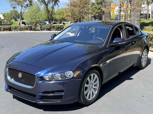 Used 2019 Jaguar XE image 93