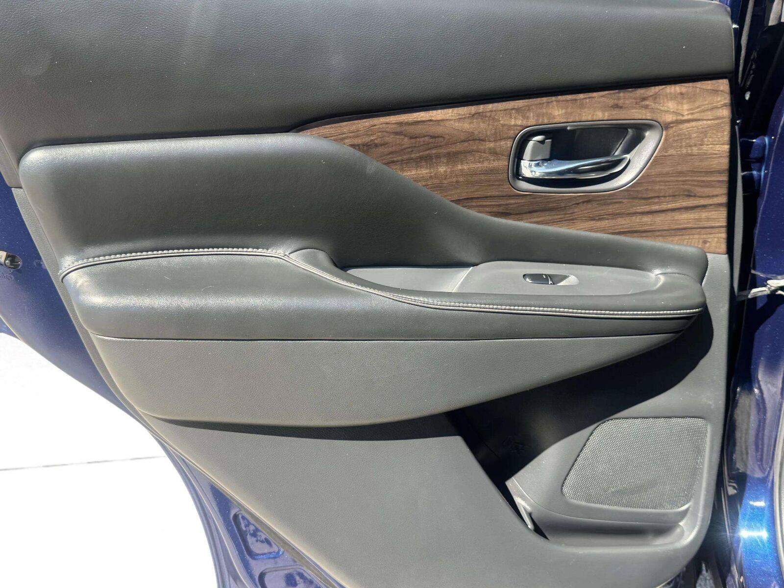 Used 2020 Nissan Murano Platinum AWD/4WD image 35