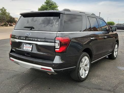 Used 2024 Ford Expedition Platinum AWD/4WD image 4