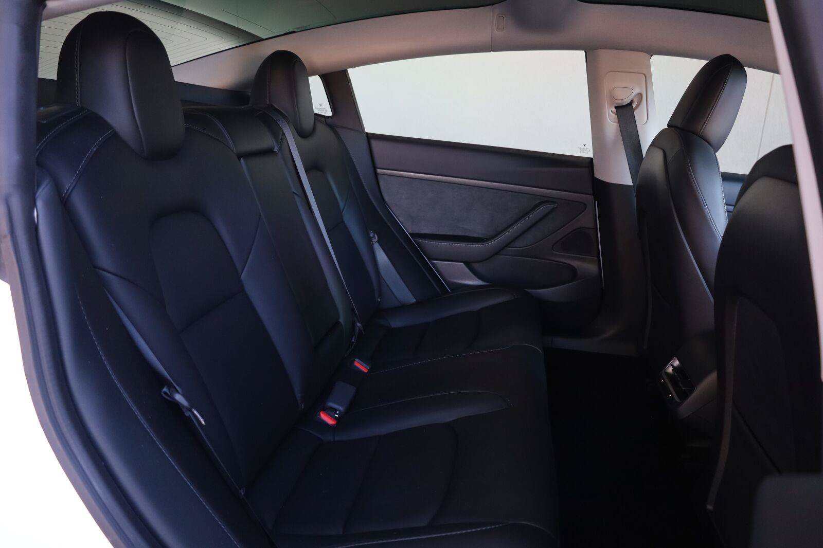 Used 2020 Tesla Model 3 Standard Range Plus RWD image 24