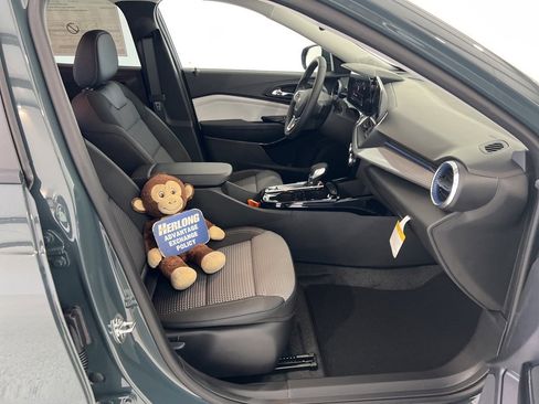 New 2026 Chevrolet Trax LT w/ Driver Confidence Package image 24