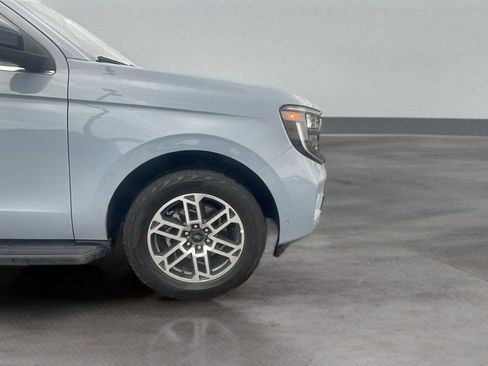 Used 2025 Ford Expedition Active image 22