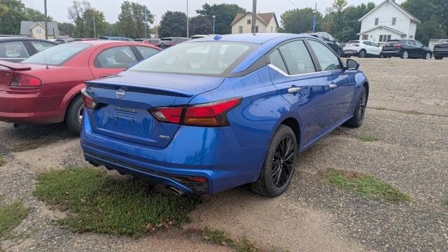 Used 2025 Nissan Altima 2.5 SV w/ SV Special Edition Package AWD/4WD image 3