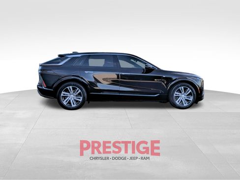 Used 2024 Cadillac Lyriq Tech w/ LPO, Floor Liner Package RWD image 7