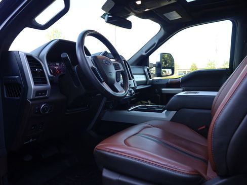 Used 2022 Ford F250 King Ranch w/ King Ranch Ultimate Package image 8