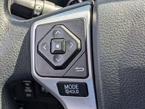 Used 2017 Toyota Tundra SR5 AWD/4WD image 27