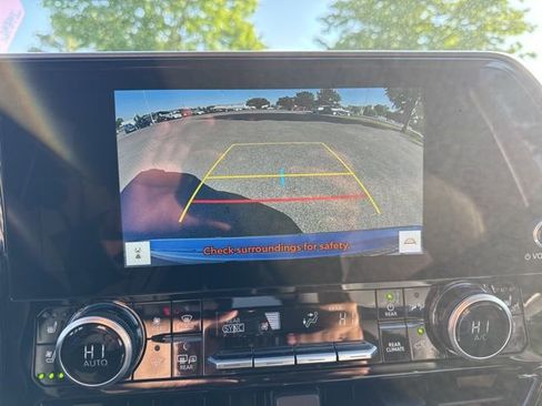 Used 2025 Toyota Highlander Limited AWD/4WD image 36