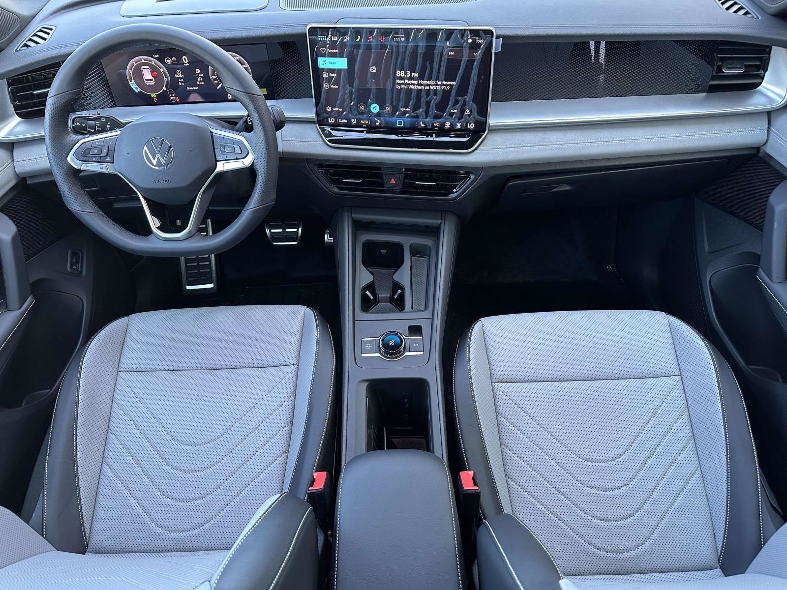 New 2026 Volkswagen Tiguan SE R-Line AWD/4WD image 11