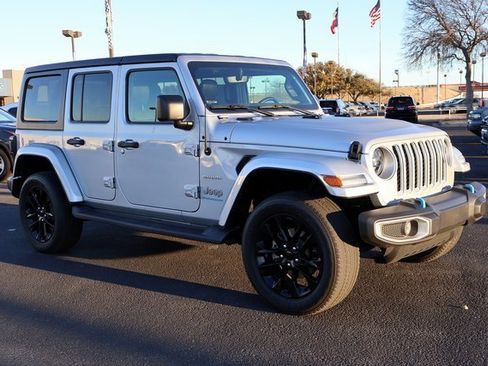 Used 2023 Jeep Wrangler Unlimited Sahara w/ Cold Weather Group image 14
