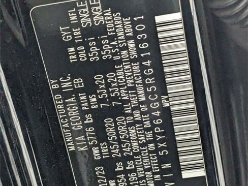 Used 2024 Kia Telluride S image 37