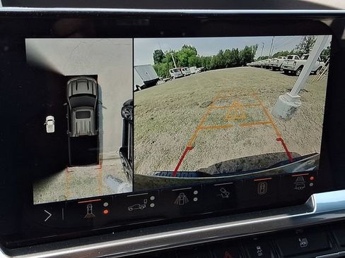 Used 2024 Chevrolet Silverado 1500 High Country w/ Technology Package AWD/4WD image 29