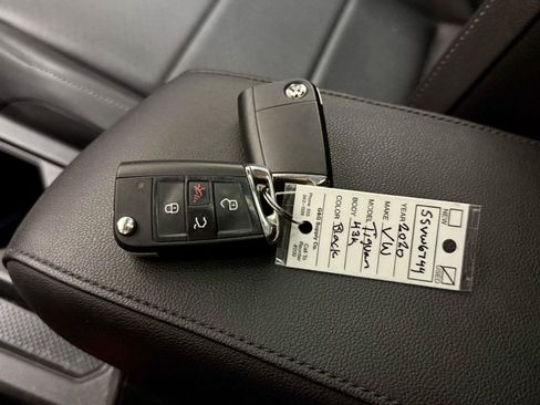 Used 2020 Volkswagen Tiguan S AWD/4WD image 29