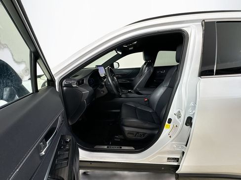 Certified 2023 Toyota Venza Nightshade AWD/4WD image 12