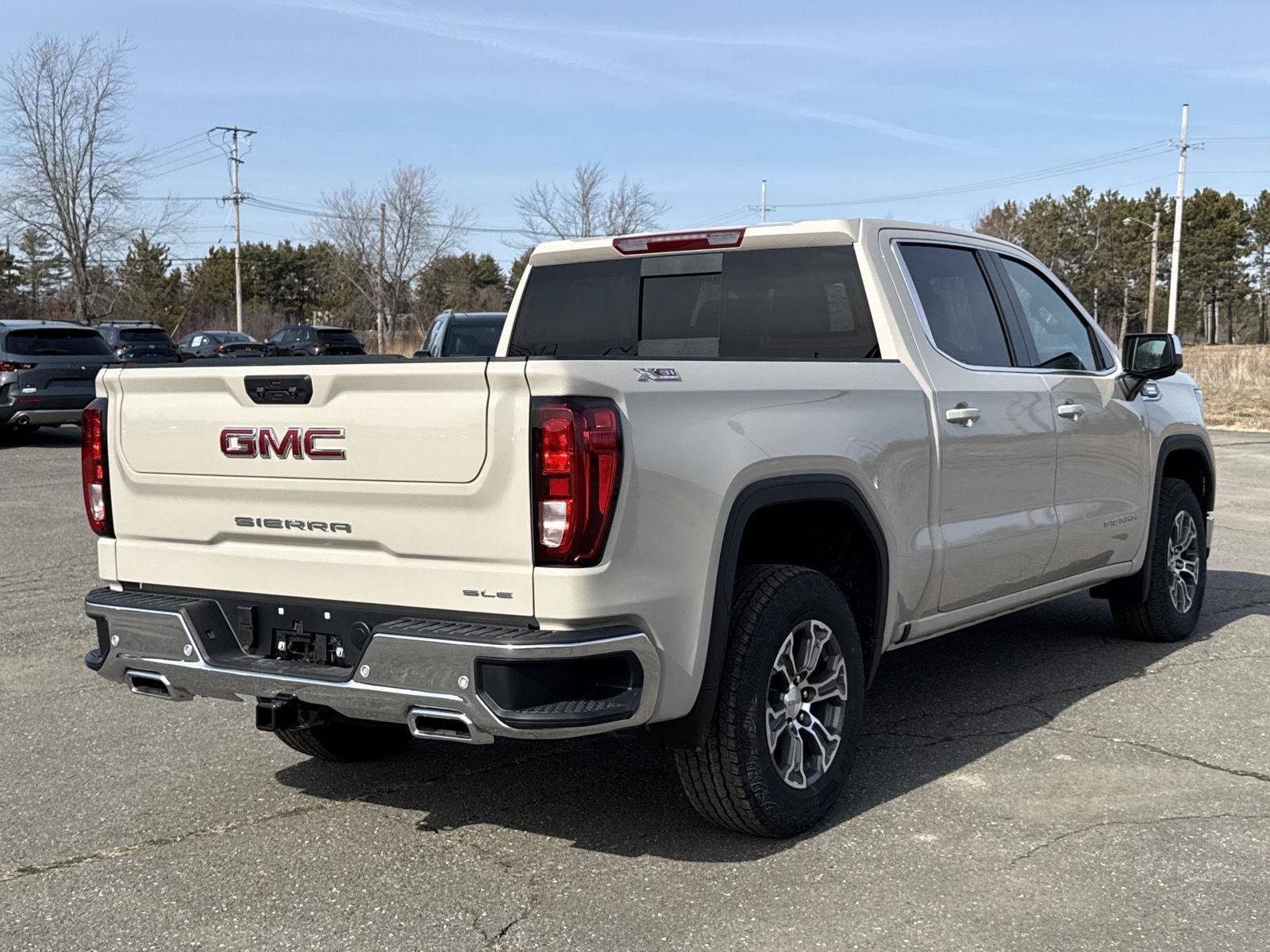New 2026 GMC Sierra 1500 SLE w/ X31 Off-Road Package AWD/4WD image 11