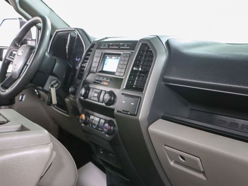 Used 2022 Ford F350 XL w/ Power Equipment Group AWD/4WD image 27