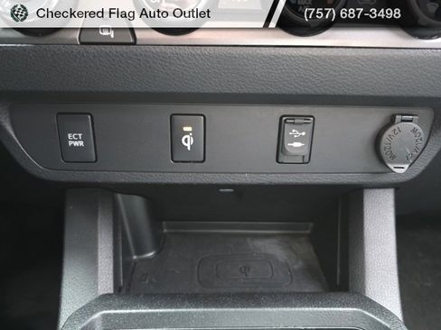 Used 2016 Toyota Tacoma TRD Off-Road w/ Towing Package image 19