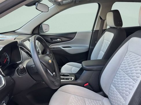 Used 2018 Chevrolet Equinox LT FWD image 9