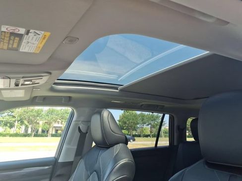 Used 2023 Toyota Highlander Platinum FWD image 15