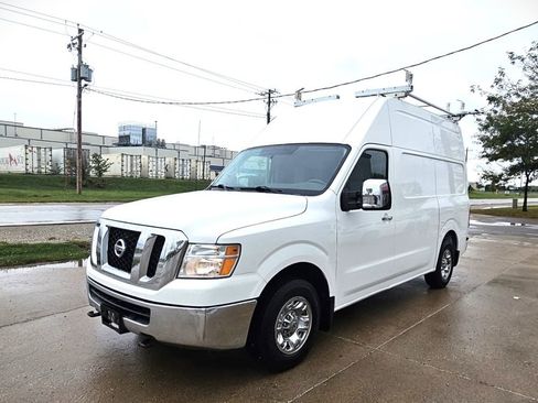 Used 2016 Nissan NV 2500 SL w/ Technology Package image 3