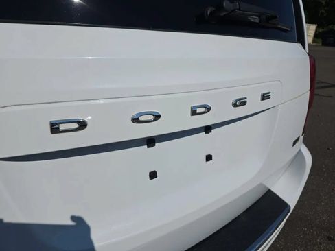 Used 2016 Dodge Grand Caravan SE w/ Quick Order Package 29E SE FWD image 10