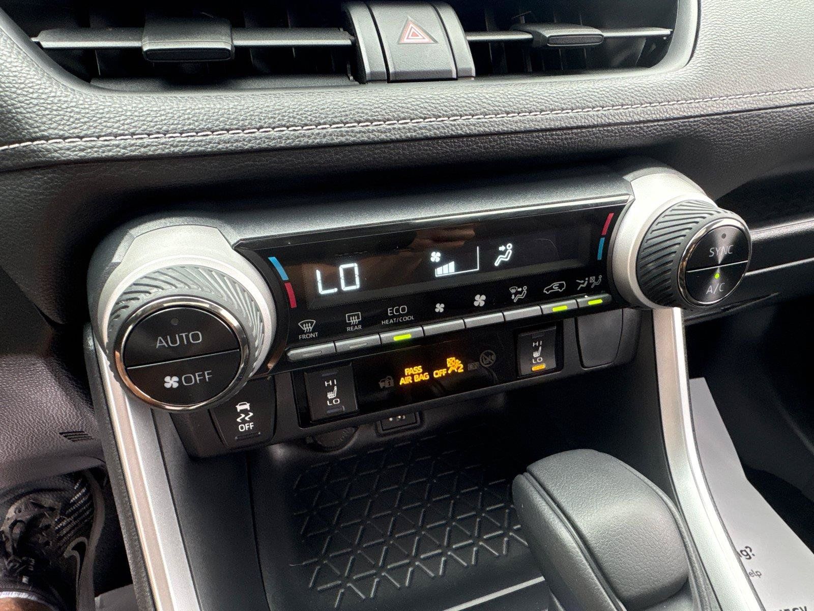 Used 2025 Toyota RAV4 XLE w/ Convenience Package AWD/4WD image 27