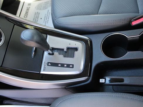 Used 2013 Hyundai Elantra GLS w/ Preferred Pkg image 22