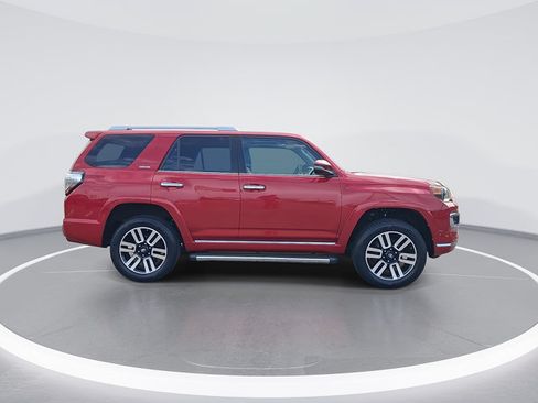 Used 2018 Toyota 4Runner Limited AWD/4WD image 10
