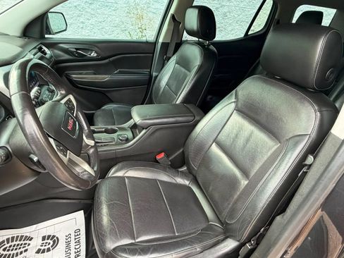 Used 2018 GMC Acadia SLT w/ LPO, Floor Liner Package FWD image 12