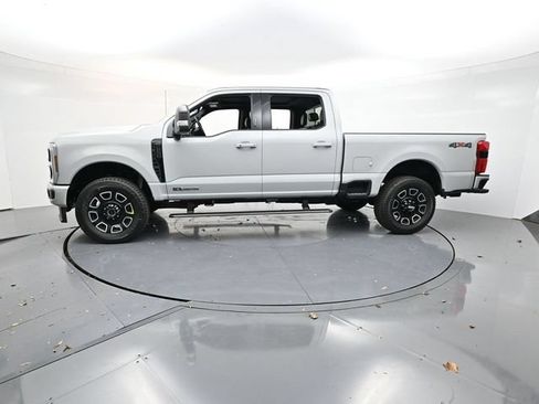 Used 2026 Ford F250 Platinum AWD/4WD image 4