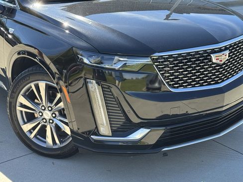 Used 2025 Cadillac XT6 Premium Luxury image 7