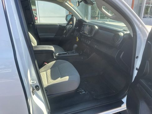 Used 2021 Toyota Tacoma SR w/ SR Convenience Package AWD/4WD image 12