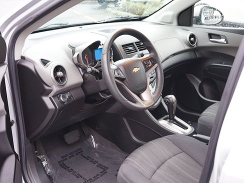 Used 2015 Chevrolet Sonic LT image 13