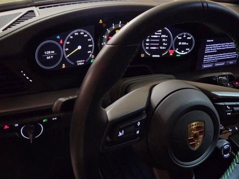 Used 2022 Porsche 911 GT3 RWD image 17