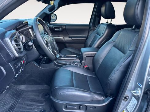 Used 2023 Toyota Tacoma TRD Off-Road w/ TRD Premium Off Road Package image 16