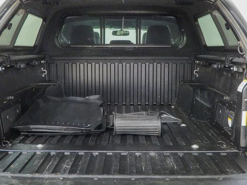 Used 2017 Toyota Tacoma Limited w/ Tow Package image 10