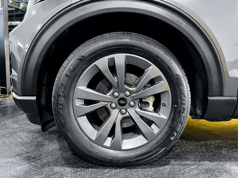 Used 2021 Ford Explorer XLT w/ Equipment Group 202A image 29