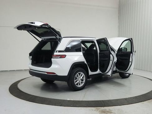 New 2026 Jeep Grand Cherokee Laredo X RWD image 15