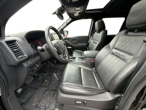 Used 2022 Nissan Frontier PRO-4X w/ Pro-4X Premium Package AWD/4WD image 9