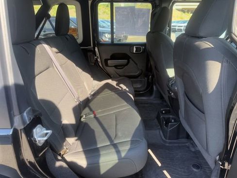 Certified 2022 Jeep Wrangler Unlimited Sport image 33